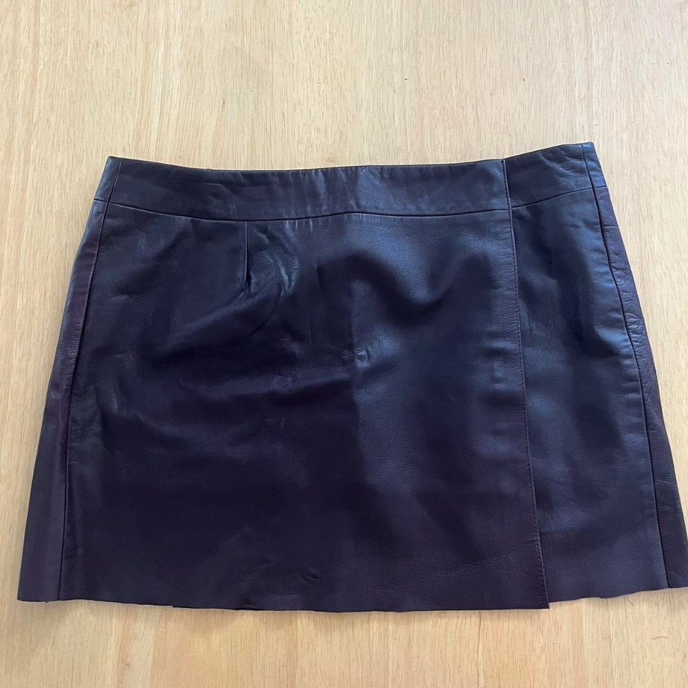 Brown leather skirt, size medium